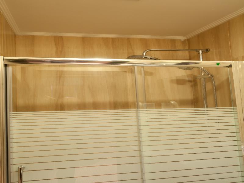 סרס Metropolis Hotel מראה חיצוני תמונה