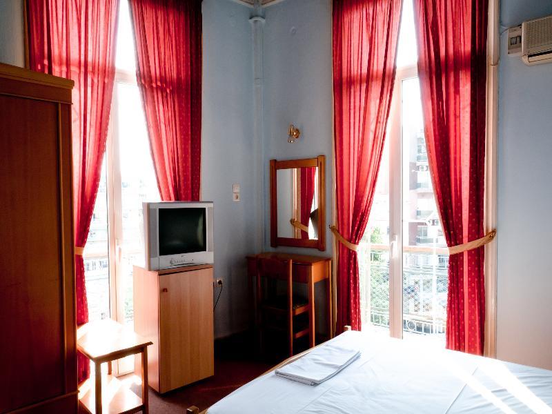 סרס Metropolis Hotel מראה חיצוני תמונה